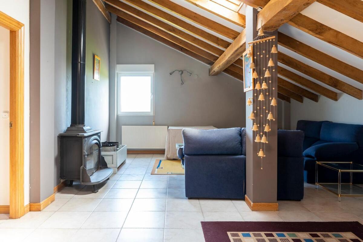 Villa Casa Con Jardin En Gama Bárcena de Cicero Exterior foto
